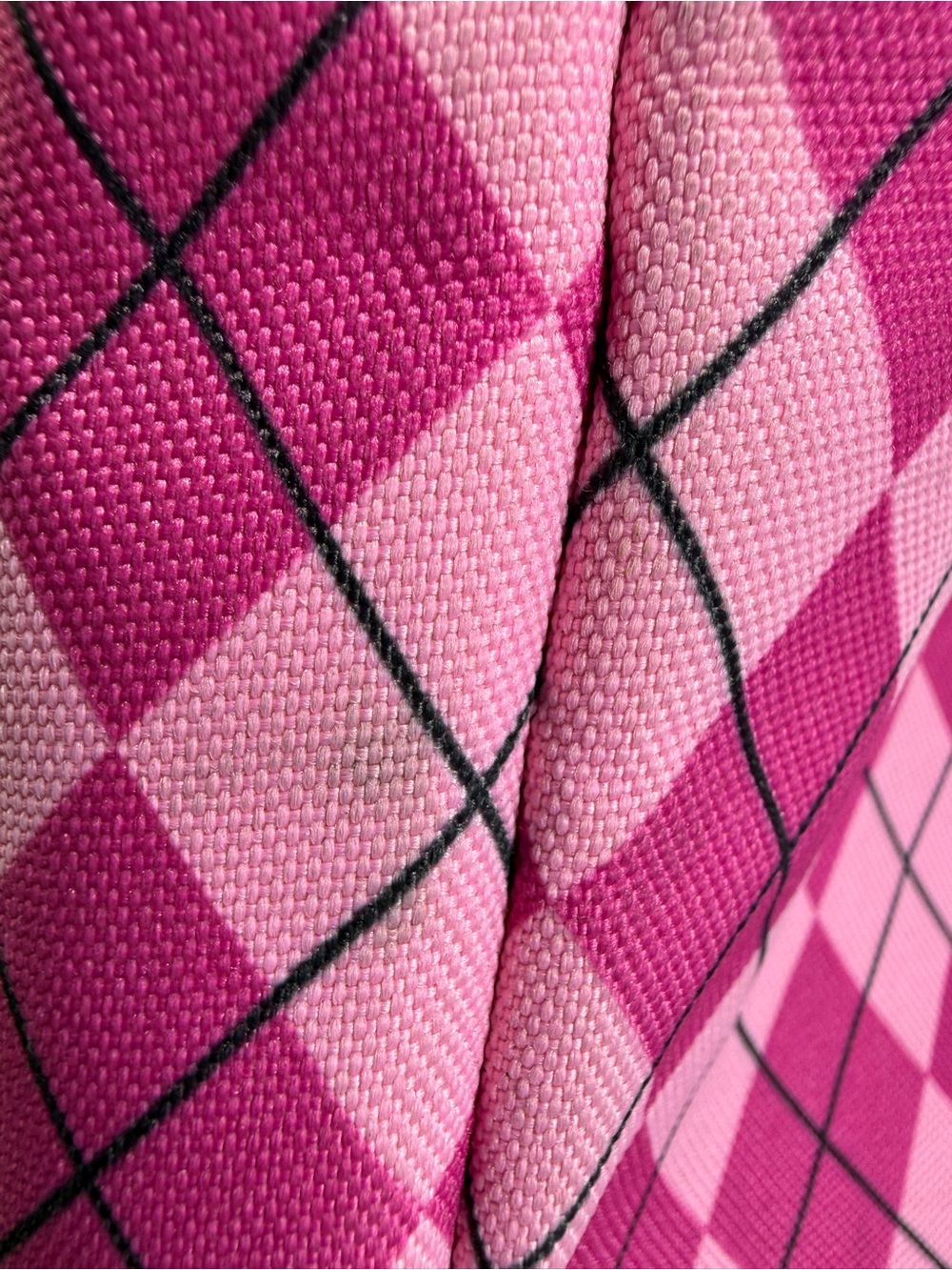 Dickies Pink Argyle Pattern Tote with Black Straps - Picture 5 of 9